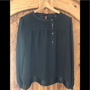 BCBG MAXAZRIA BLACK LONG SLEEVE SHIRT
